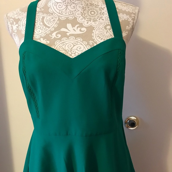 Belle Badgley Mischka Green Ruffle Sachs Dress - Picture 2 of 8